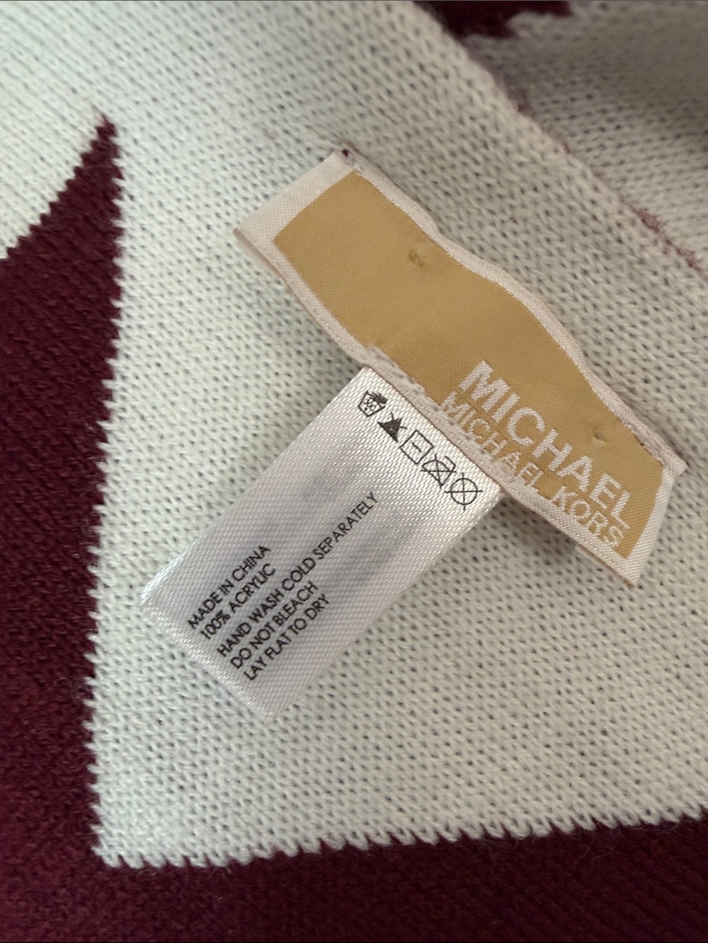 Michael Kors scarf - Picture 2 of 5